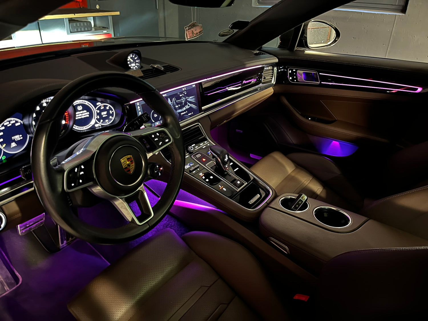 Nachgerüstete Ambientebeleuchtung für Porsche Panamera 971 - Bild 6