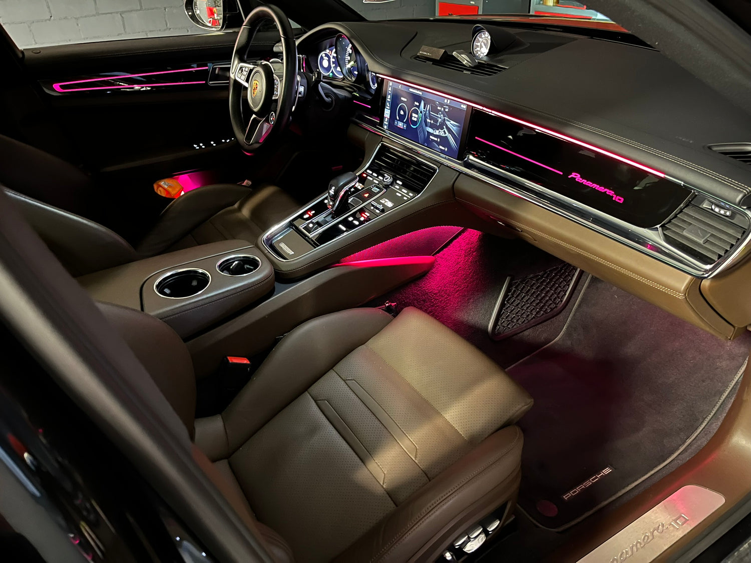 Nachgerüstete Ambientebeleuchtung für Porsche Panamera 971 - Bild 9