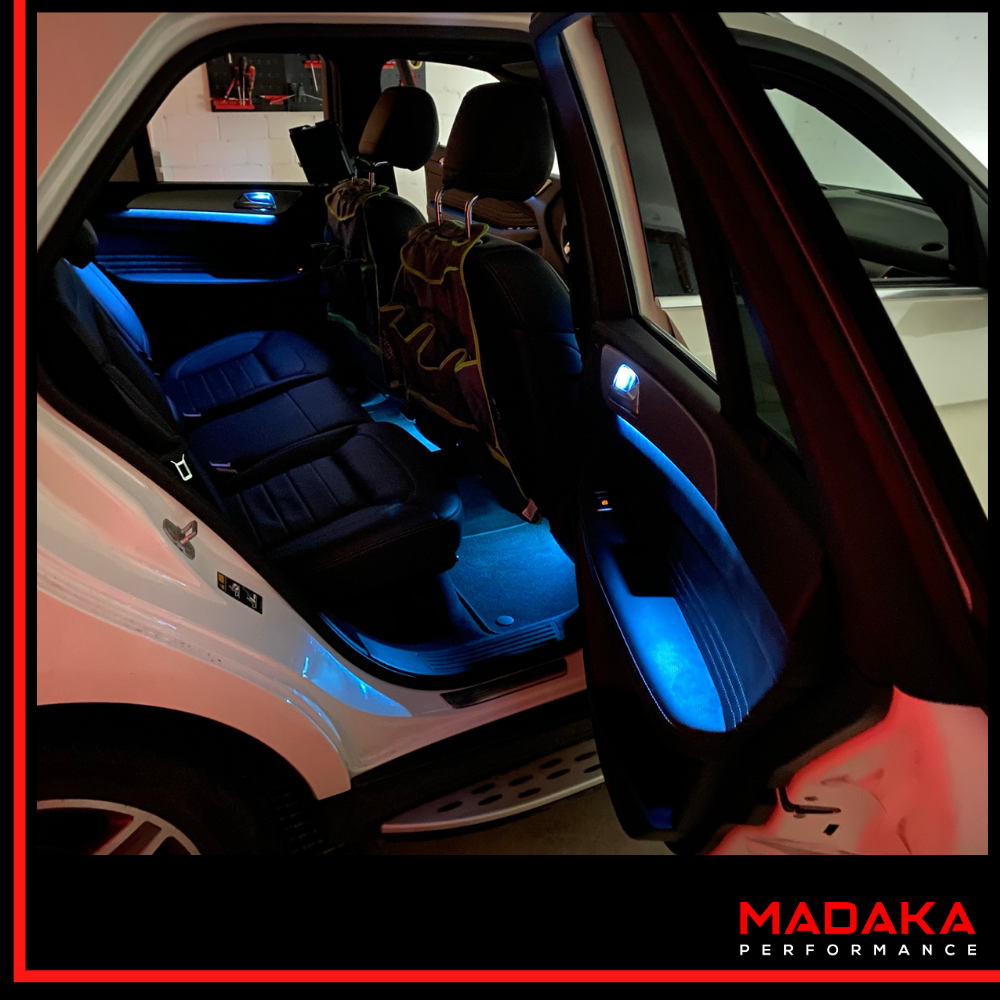 Nachgerüstete Ambientebeleuchtung für Mercedes ML-Klasse W166 - Bild 4