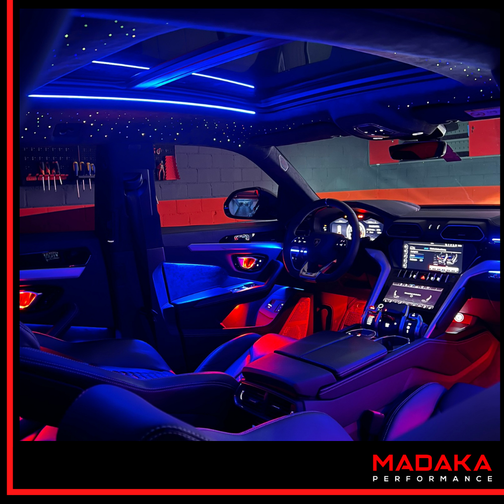 Nachgerüstete Ambientebeleuchtung für Lamborghini Urus - Bild 1